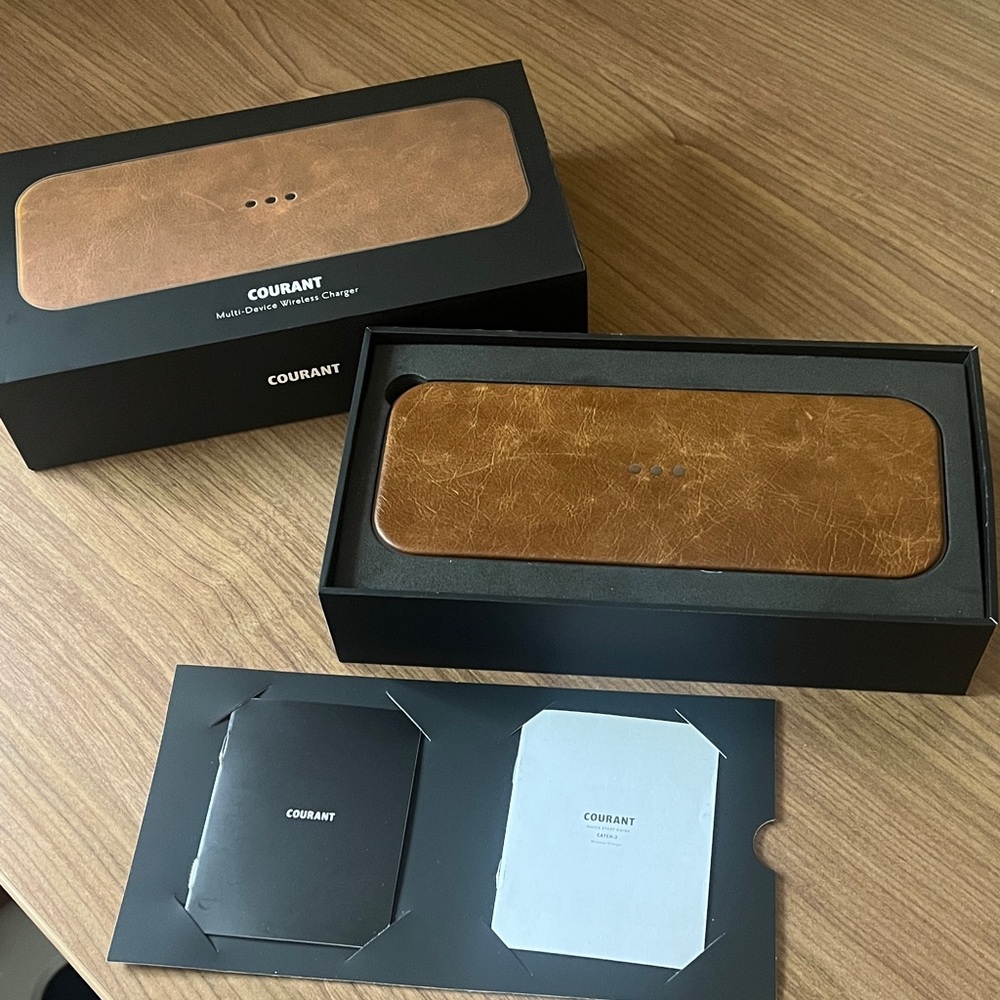 NWT Courant Multi-Device Wireless Charger in Cognac Brown Leather